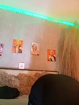 nahiarapalmer19 online show from 01.10.25