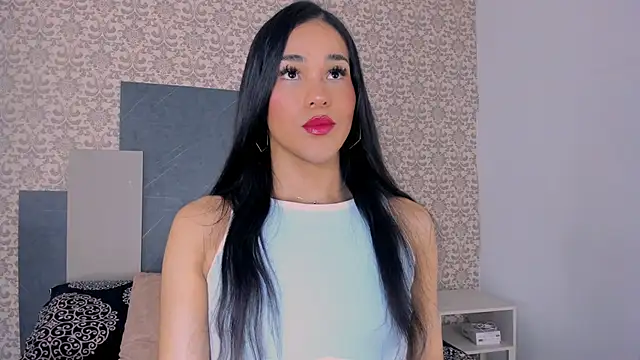 Snapshot of Isa_Little_Star chatting on 10.14.25 Isa Little Star online show from 10.14.25