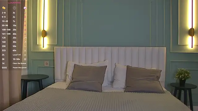 Snapshot of RizeShiro chatting on 11.05.25 RizeShiro online show from 11.05.25