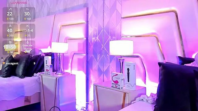 Snapshot of NaomyRivera chatting on 03.04.25 NaomyRivera online show from 03.04.25