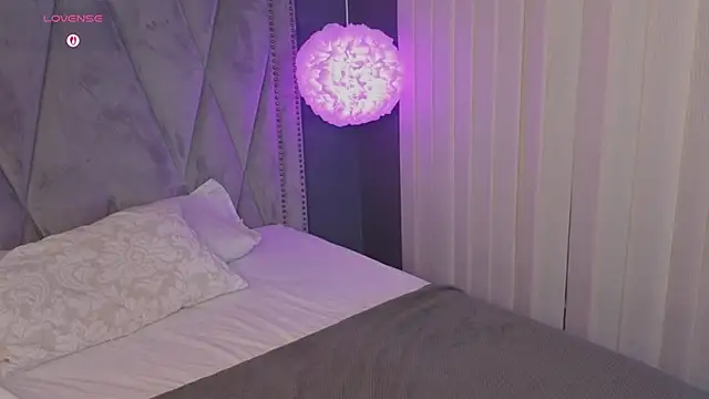 missy taylor  online show from 10.15.25