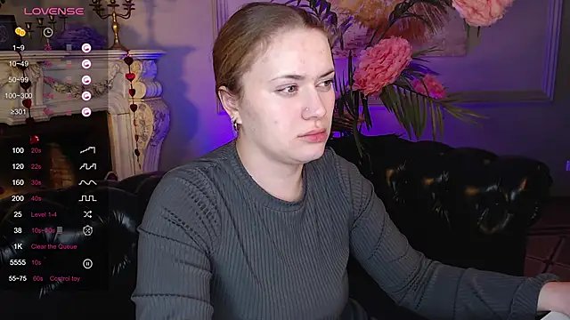 Snapshot of Ariell_Margot_ chatting on 02.19.25 Ariell Margot online show from 02.19.25