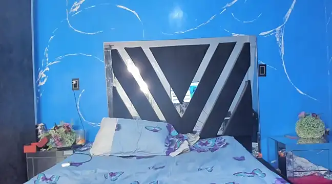 Snapshot of Cataleya19__ chatting on 12.17.24 Cataleya19 online show from 12.17.24