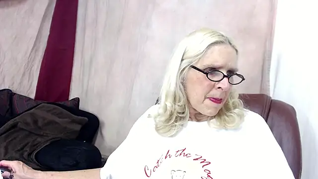 Jean Saint Sin online show from 04.14.26