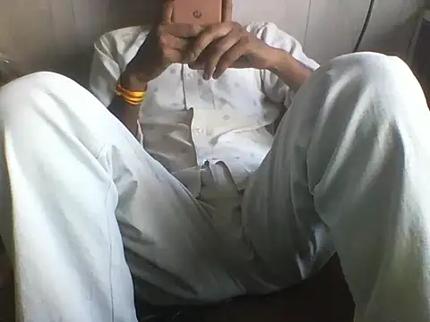 Snapshot of Desi_GfBf chatting on 04.25.26 Desi GfBf online show from 04.25.26