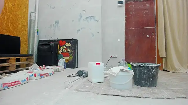 Snapshot of YourSuperModel chatting on 01.31.25 YourSuperModel online show from 01.31.25