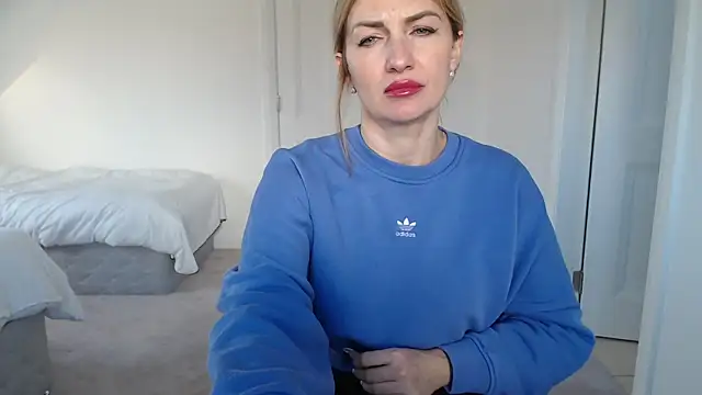 Mallinia online show from 02.04.25