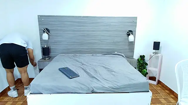 Loony Zion online show from 01.28.25