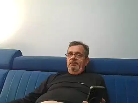 axecoman60 online show from 02.01.25