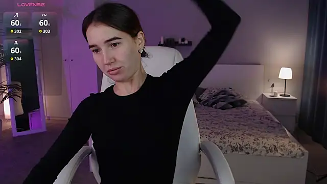 Bellla Haddid online show from 09.29.25