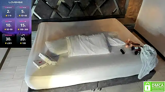 Snapshot of Rose_Evans__ chatting on 11.29.25 Rose Evans online show from 11.29.25