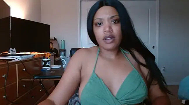 thekelliecapri online show from 12.09.24