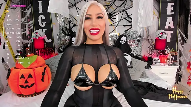 Snapshot of EmilyLeah_ chatting on 10.09.25 EmilyLeah online show from 10.09.25