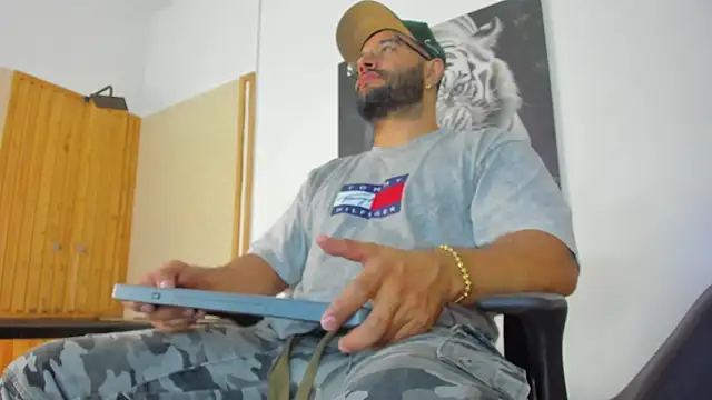 Luke  09 online show from 10.04.25