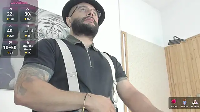 Luke  09 online show from 10.18.25