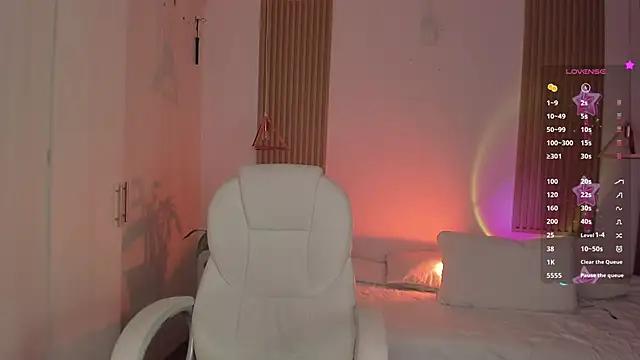 Kendall Bunnyy online show from 10.13.25