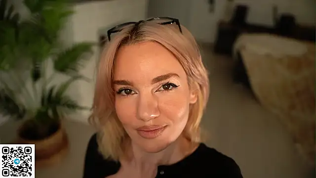 Heidi11 online show from 03.26.26