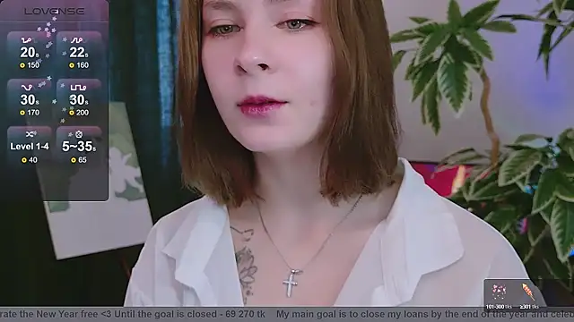 Snapshot of Pink_SeaGul chatting on 12.11.24 Pink SeaGul online show from 12.11.24