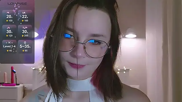 Snapshot of Pink_SeaGul chatting on 01.12.25 Pink SeaGul online show from 01.12.25