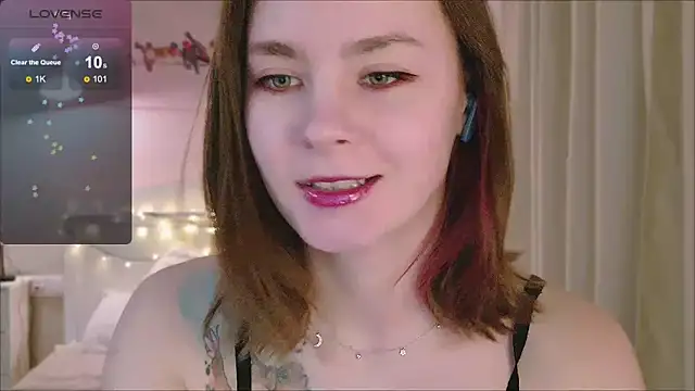 Snapshot of Pink_SeaGul chatting on 02.28.25 Pink SeaGul online show from 02.28.25