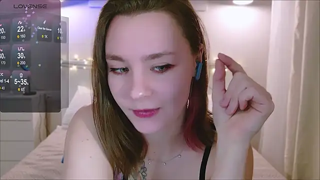 Snapshot of Pink_SeaGul chatting on 02.28.25 Pink SeaGul online show from 02.28.25