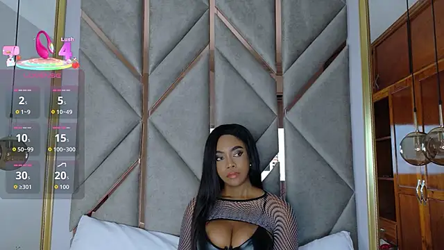 Lola King online show from 09.30.25