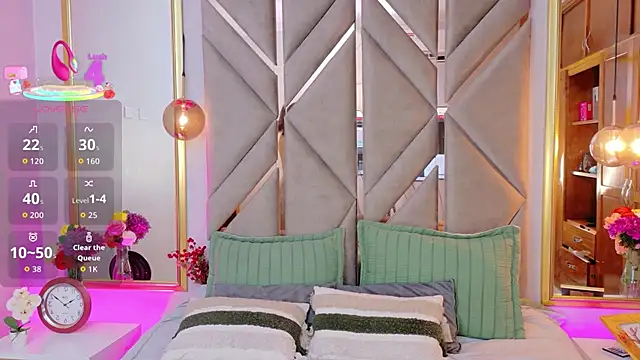 Lola King online show from 11.22.25