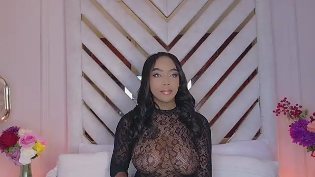 Snapshot of Lola_King chatting on 07.15.26 Lola King online show from 07.15.26