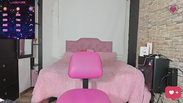 Snapshot of kitty_queen10 chatting on 01.09.25 kitty queen10 online show from 01.09.25