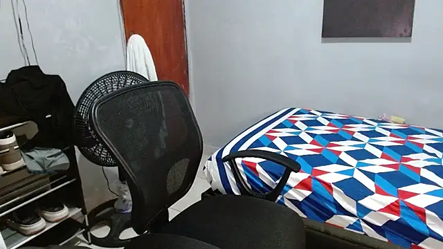 Lovebeng  online show from 04.23.26