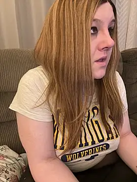 PuckBunny17 online show from 02.24.26