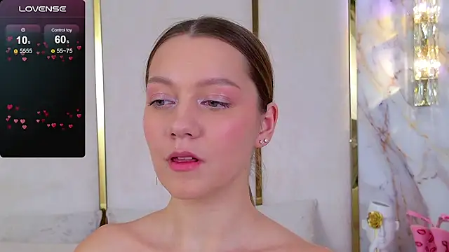 Snapshot of AliceBrayan chatting on 02.20.25 AliceBrayan online show from 02.20.25