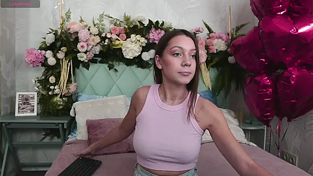 Snapshot of AliceBrayan chatting on 02.19.26 AliceBrayan online show from 02.19.26