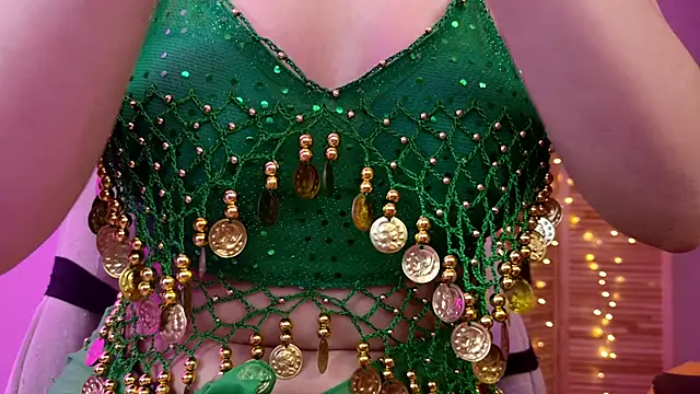 Snapshot of Miss_Mia_Murr chatting on 10.20.25 Miss Mia Murr online show from 10.20.25