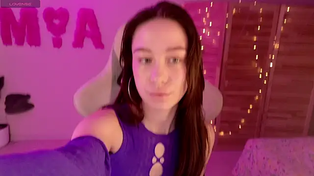 Snapshot of Miss_Mia_Murr chatting on 11.30.25 Miss Mia Murr online show from 11.30.25