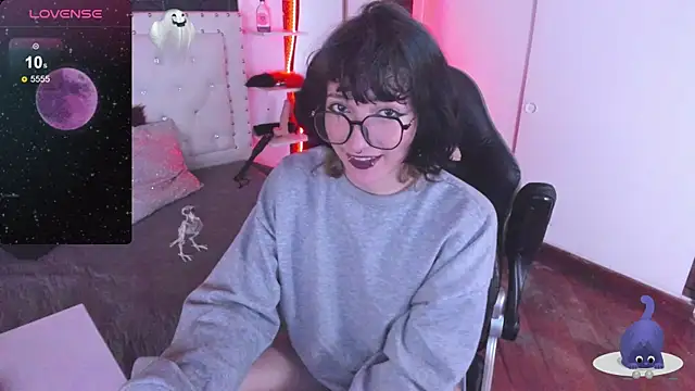 Snapshot of Ghosty_Doll chatting on 01.11.25 Ghosty Doll online show from 01.11.25