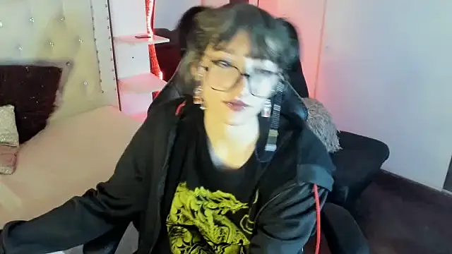 Snapshot of Ghosty_Doll chatting on 02.08.25 Ghosty Doll online show from 02.08.25