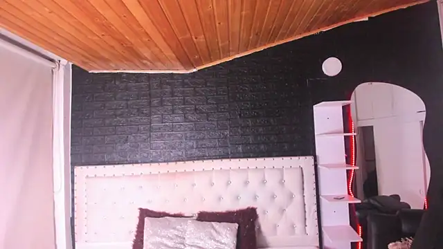 Snapshot of Ghosty_Doll chatting on 03.20.25 Ghosty Doll online show from 03.20.25