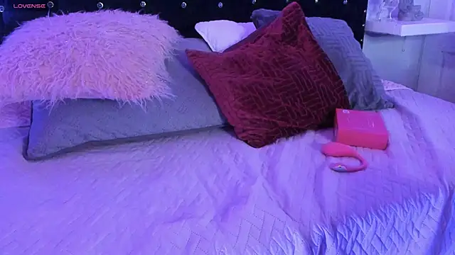 Snapshot of Ghosty_Doll chatting on 09.24.25 Ghosty Doll online show from 09.24.25