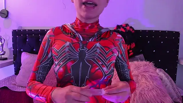 Snapshot of Ghosty_Doll chatting on 10.18.25 Ghosty Doll online show from 10.18.25