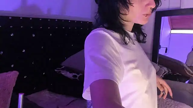 Snapshot of Ghosty_Doll chatting on 11.24.25 Ghosty Doll online show from 11.24.25