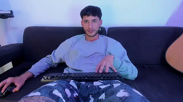 Henrikk senn online show from 01.07.26