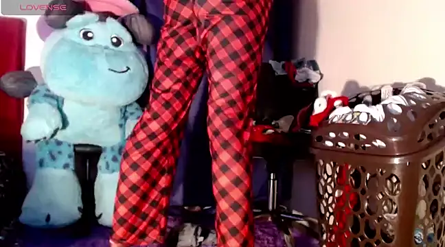 nicol gill  online show from 02.04.25