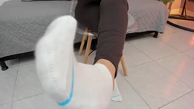 Angela donnato online show from 02.22.25