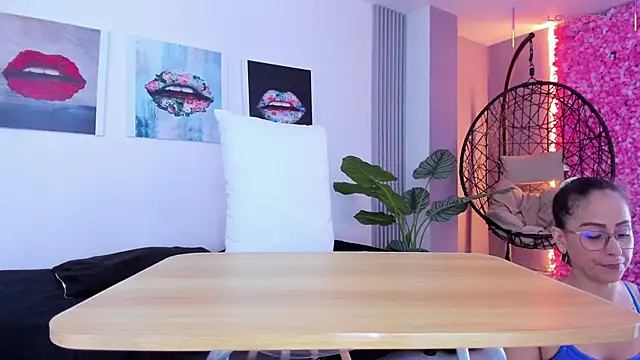 Angela donnato online show from 10.12.25