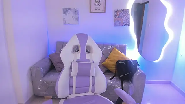 Charlotte cowell sub1  online show from 01.13.26