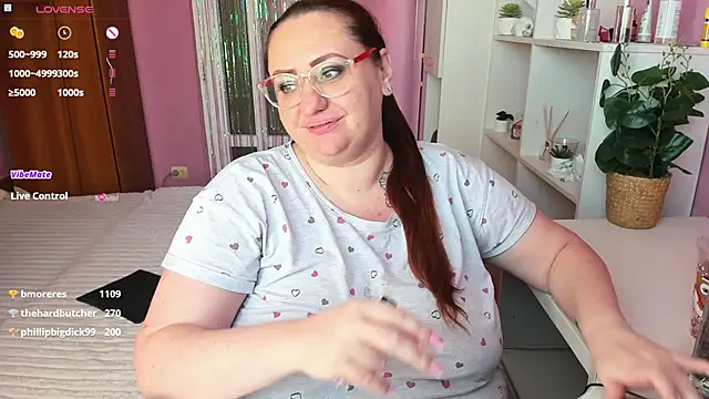 lovely adelle online show from 03.07.25