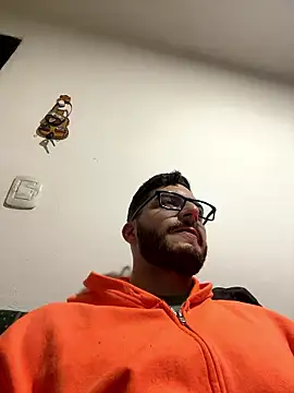 Snapshot of thomas_gun chatting on 01.11.26 thomas gun online show from 01.11.26