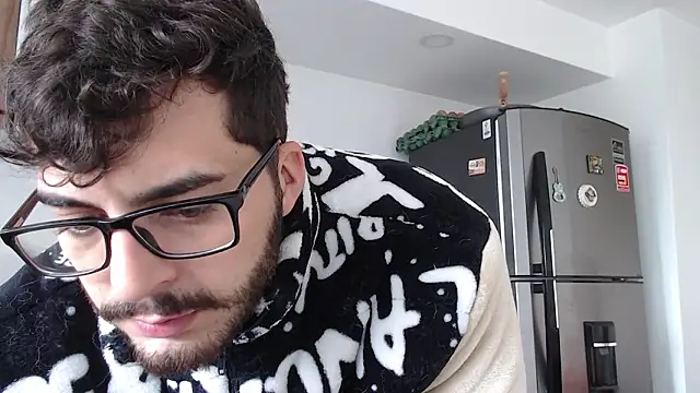 Snapshot of thomas_gun chatting on 01.31.26 thomas gun online show from 01.31.26