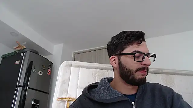 Snapshot of thomas_gun chatting on 02.02.26 thomas gun online show from 02.02.26